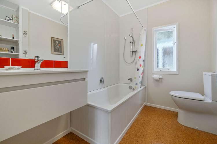 3/18 Gill Avenue Te Atatu Peninsula_12