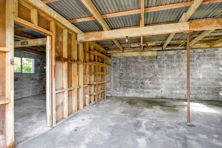 16 Old South Road Okato_25