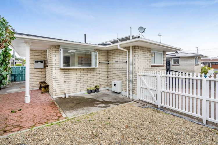 80 Tukapa Street Westown_20