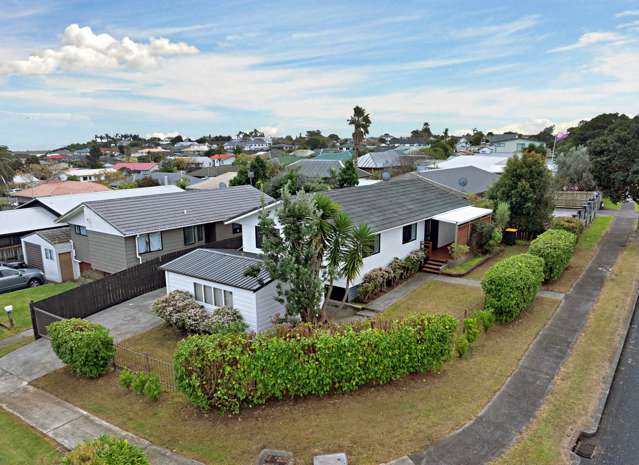 Family home with separate drive way