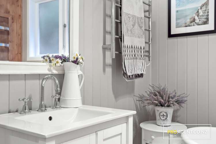 502 Huia Road Laingholm_10