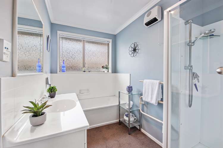 8 Glassey Drive Allenton_18