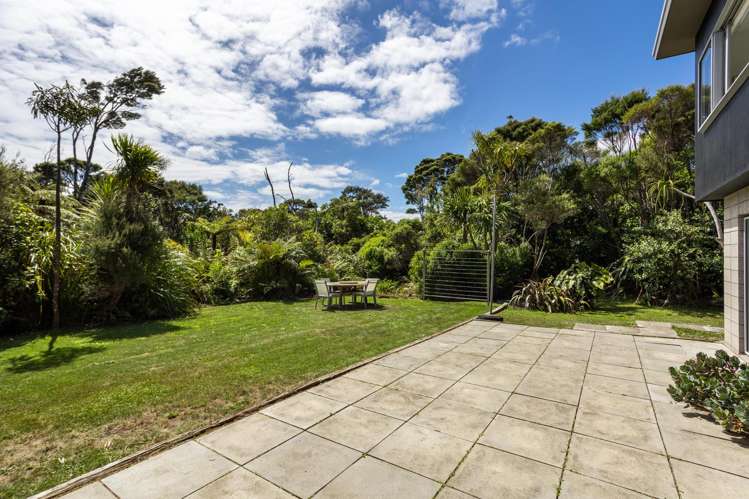 296 Piha Road Piha_25