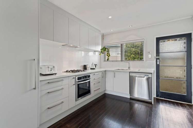 100 Holly Street_0