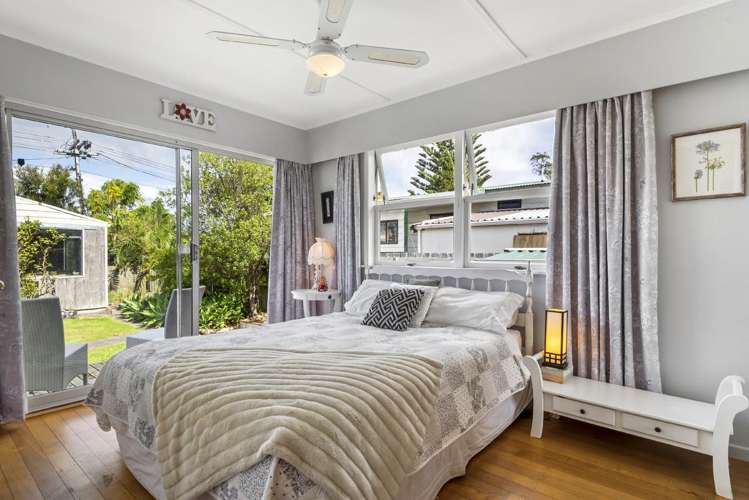 7 Parakai Avenue Parakai_9