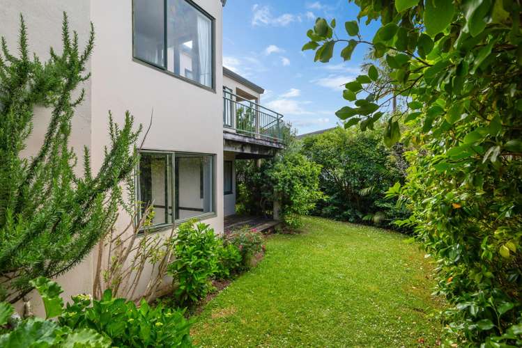 3/3 Galaxy Drive Mairangi Bay_6