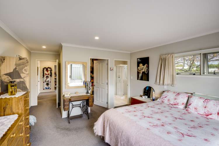 1109a Karamu Road North Mayfair_11