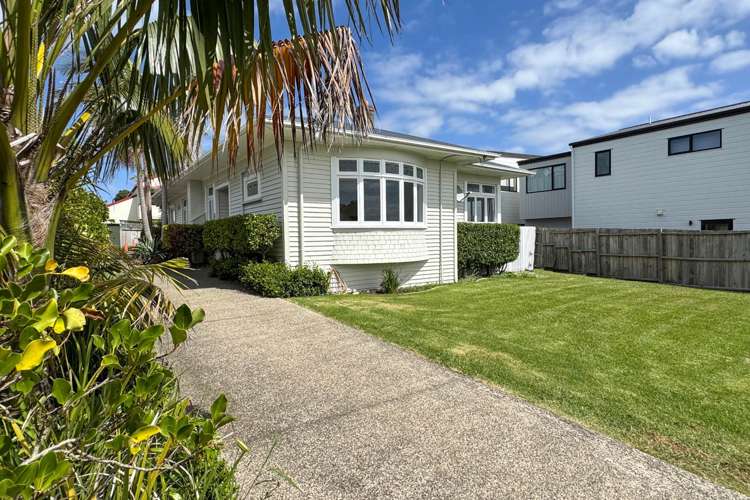65 Aramoana Avenue Devonport_24