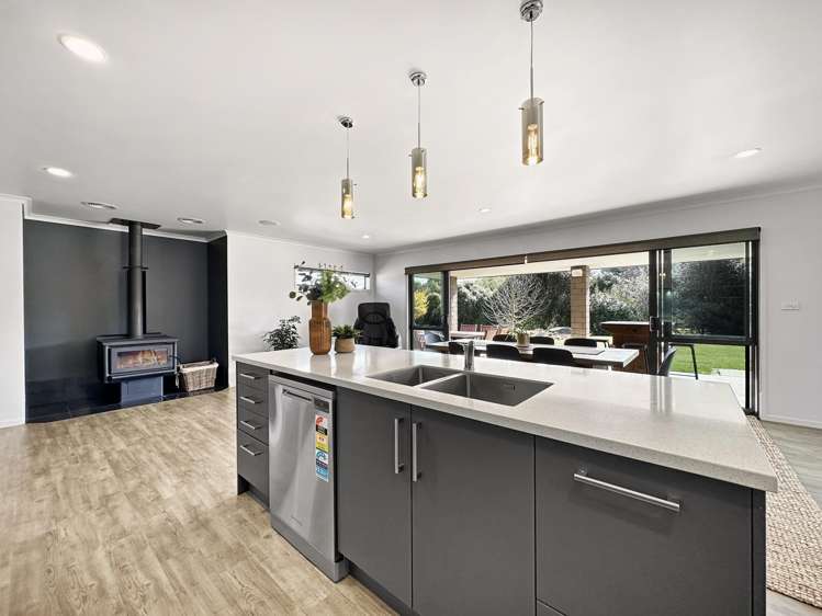 12 Lacebark Drive Kinloch_17