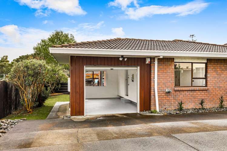 1/2 Kokiri Street, Te Atatu South_23