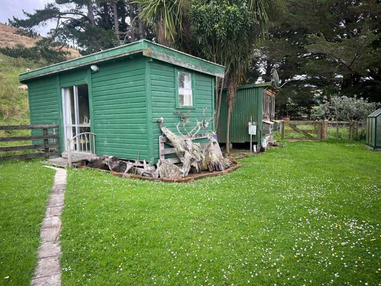 106 River Road Pongoroa_17