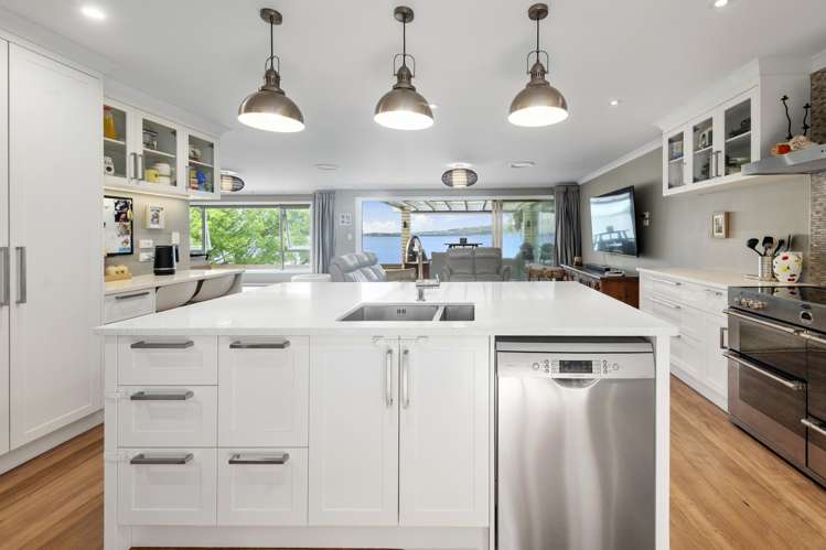 97 Koutu Road Kawaha Point_11