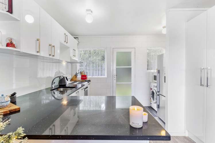 3/19a Verbena Road Birkdale_4