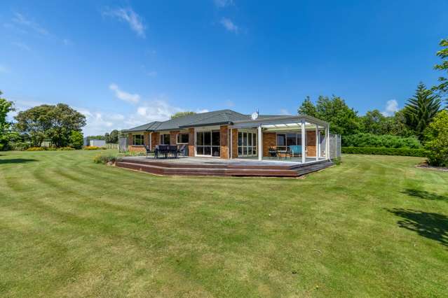 1329 Devon Road Waitara_1