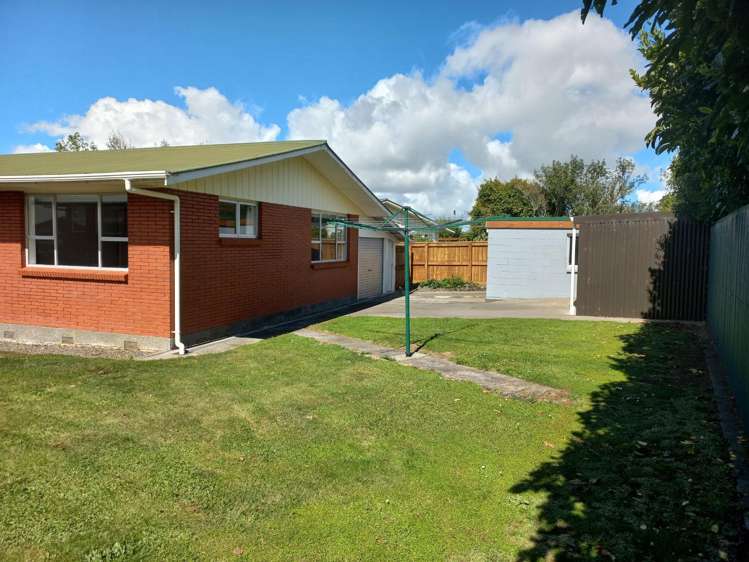 11 Fairbank Avenue Stratford_19