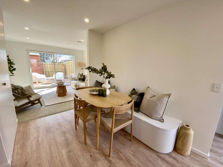 5/2 Hammond Place 10222_3