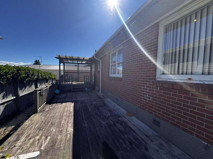 52 Blakeborough Drive Forrest Hill_11