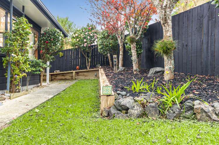 69 Milan Drive Glen Eden_18