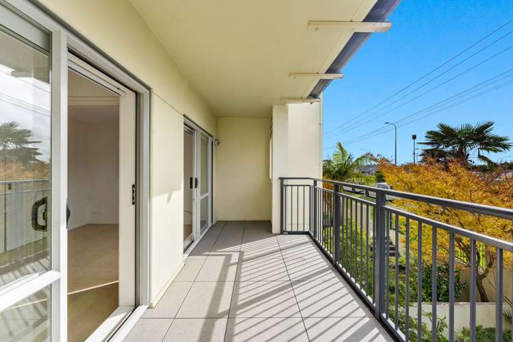 B11/71 Spencer Road Oteha_24