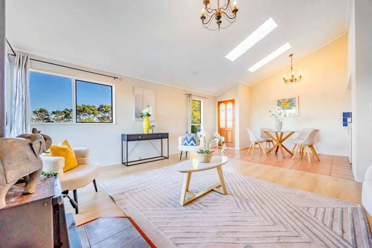 2/28 Noeleen Street Glenfield_1