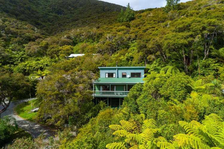 2932 Kenepuru Road Kenepuru Sound_19