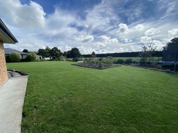 4 Camellia Lane Carterton_14