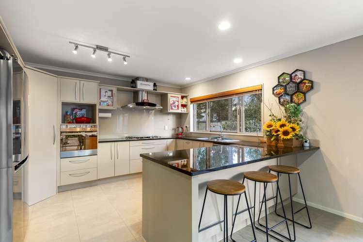 53 Chateau Rise Flat Bush_8