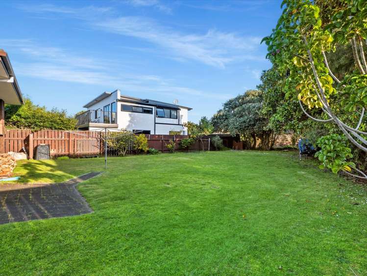 18 and 18A Harbour Drive Otumoetai_13