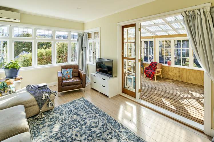 33 Totara Road Miramar_11