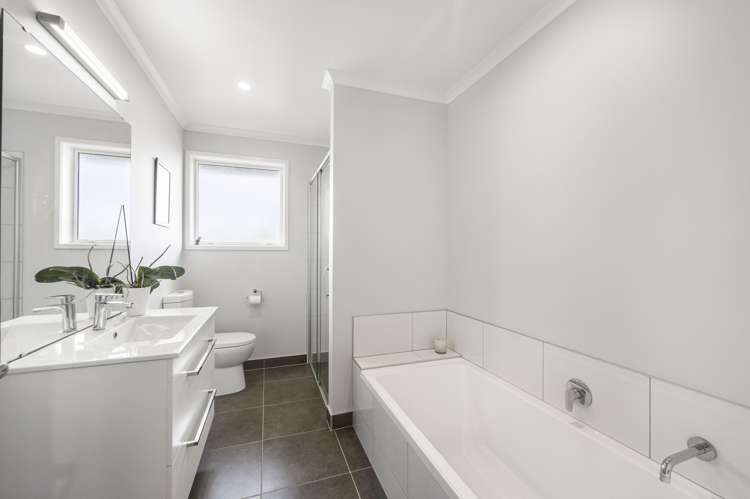 22 Irwin Road Kingseat_14