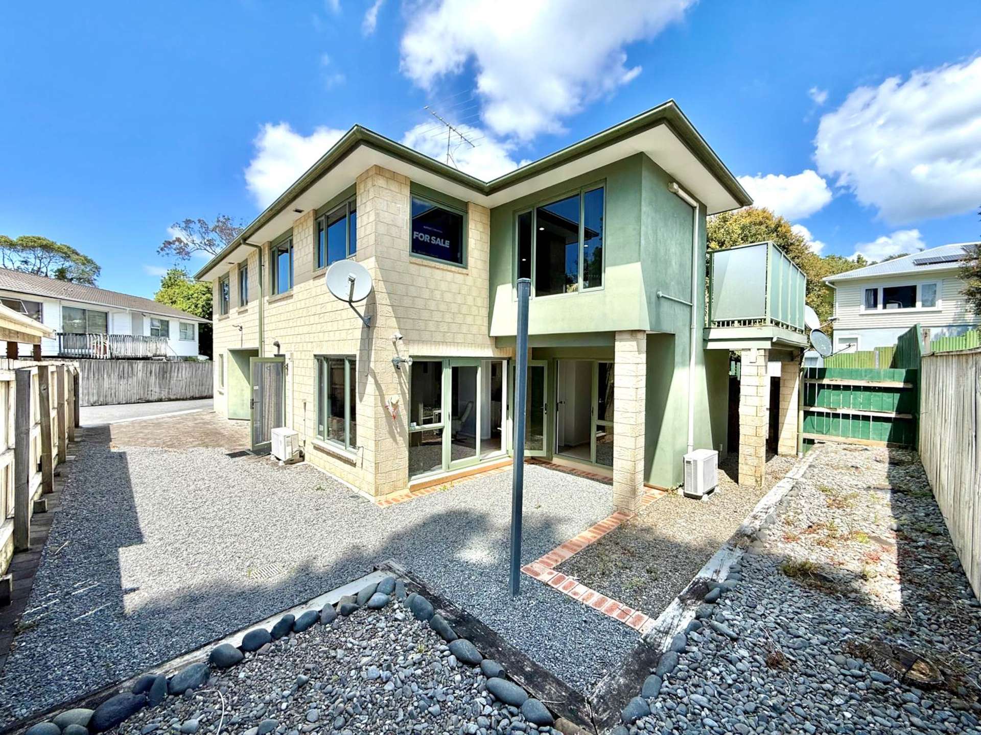 2/55 Normanton Street Glenfield_0