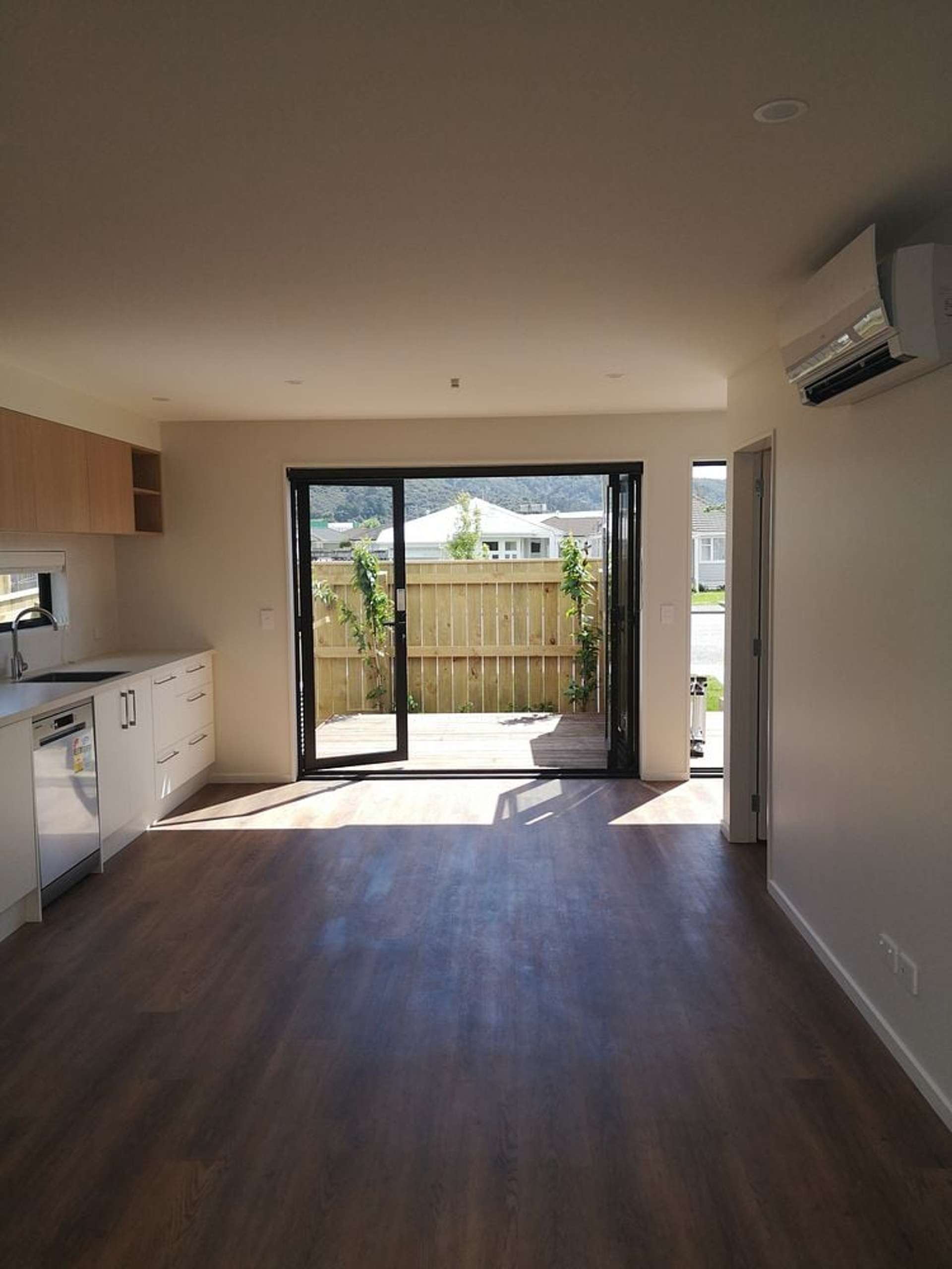 2/26 Fitzherbert Road Wainuiomata_0