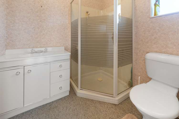 38 Masefield Street Stoke_17