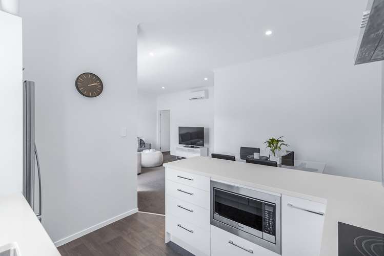 2/6 Dyer Street Whitiora_5