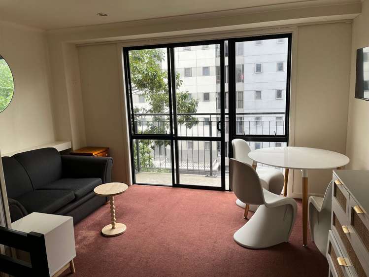 4J/508 Queen Street Auckland Central_3