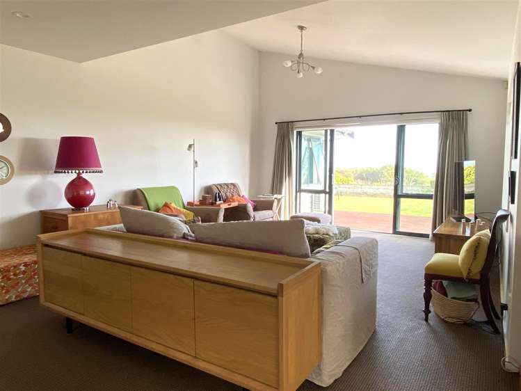 22 Karoro Place Karoro_9