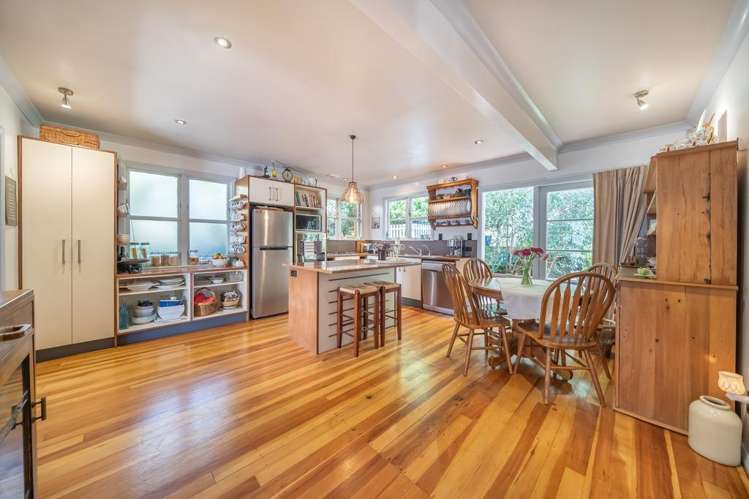 121 Wainuiomata Road Wainuiomata_12