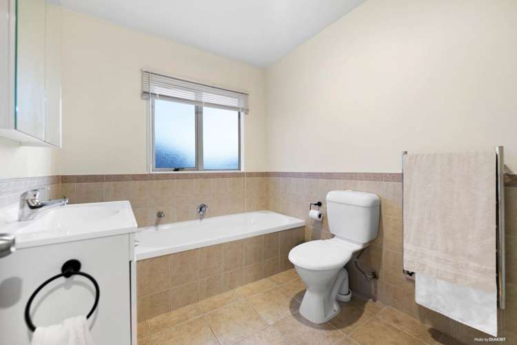 40 Maypark Crescent Flat Bush_18