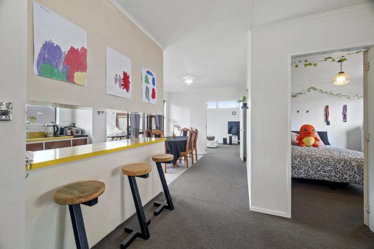 1 Deborah Place Mangakakahi_6