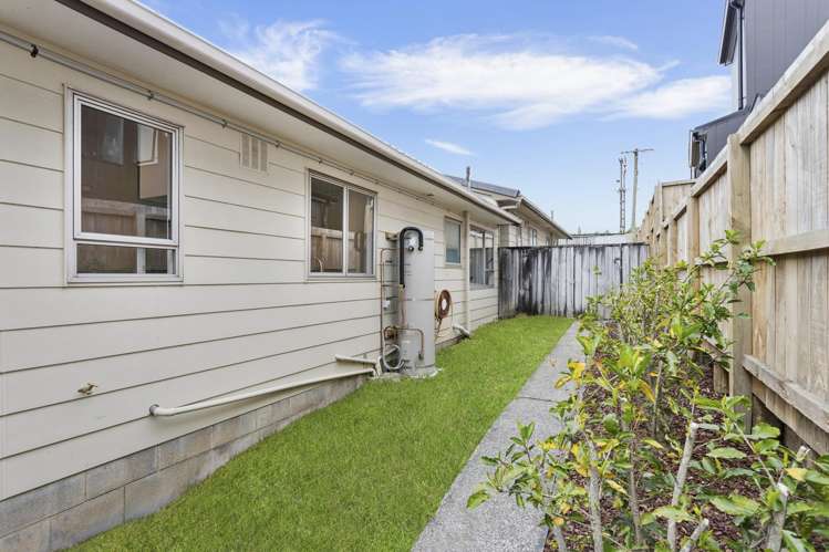 2/100 Royal Road Massey_10