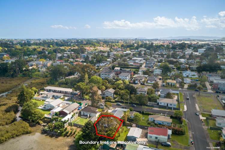 2/4 Tahatai Street Otahuhu_17
