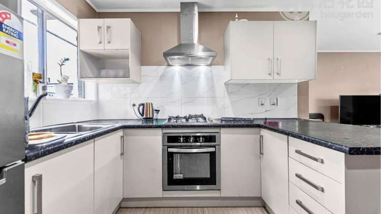 3/10 Scott road_0