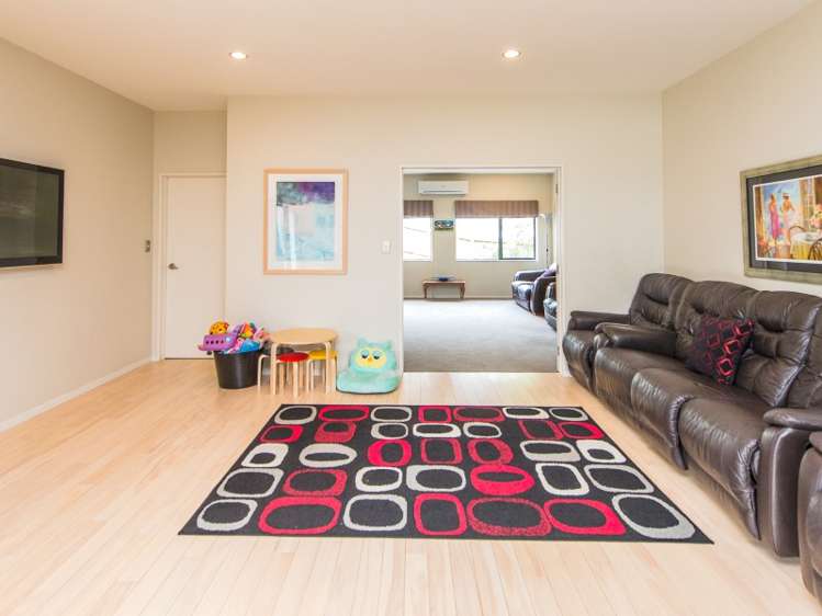 20 Lithgow Drive Otamatea_7