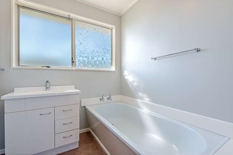 21 George Street Pahiatua_9