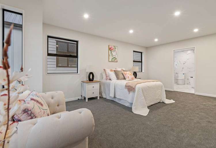 12 Woodacre Street Flat Bush_8