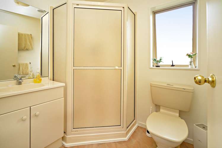 5 Tullis Place Pakuranga Heights_9