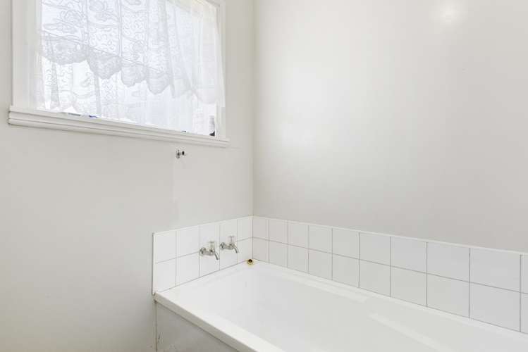 51 Moncrieff Avenue Clendon Park_8