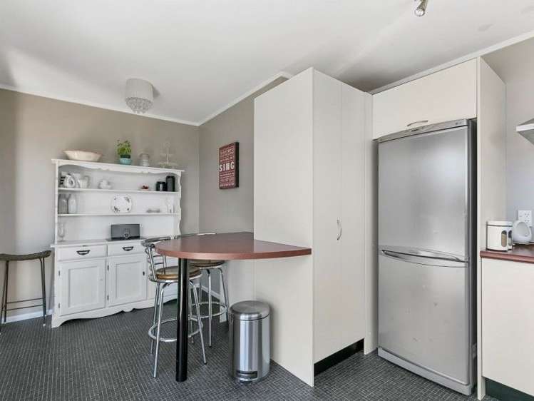 12 Tukanae Street Strathmore Park_11