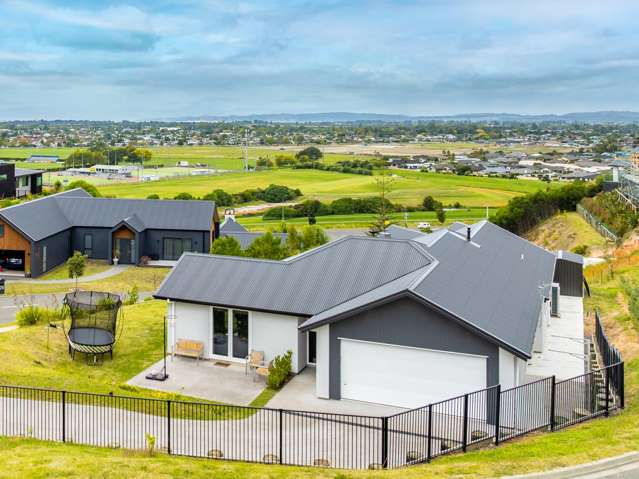 77 Oak Road Poraiti_2