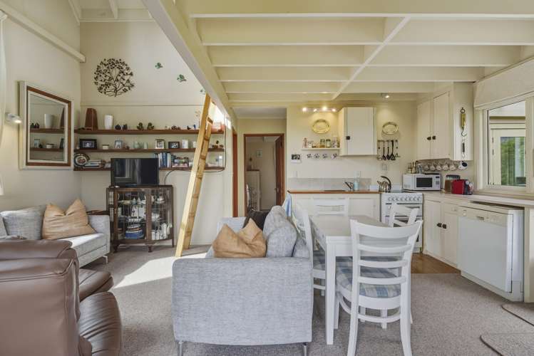 1383 + 1385 Coast Road Karitane_7